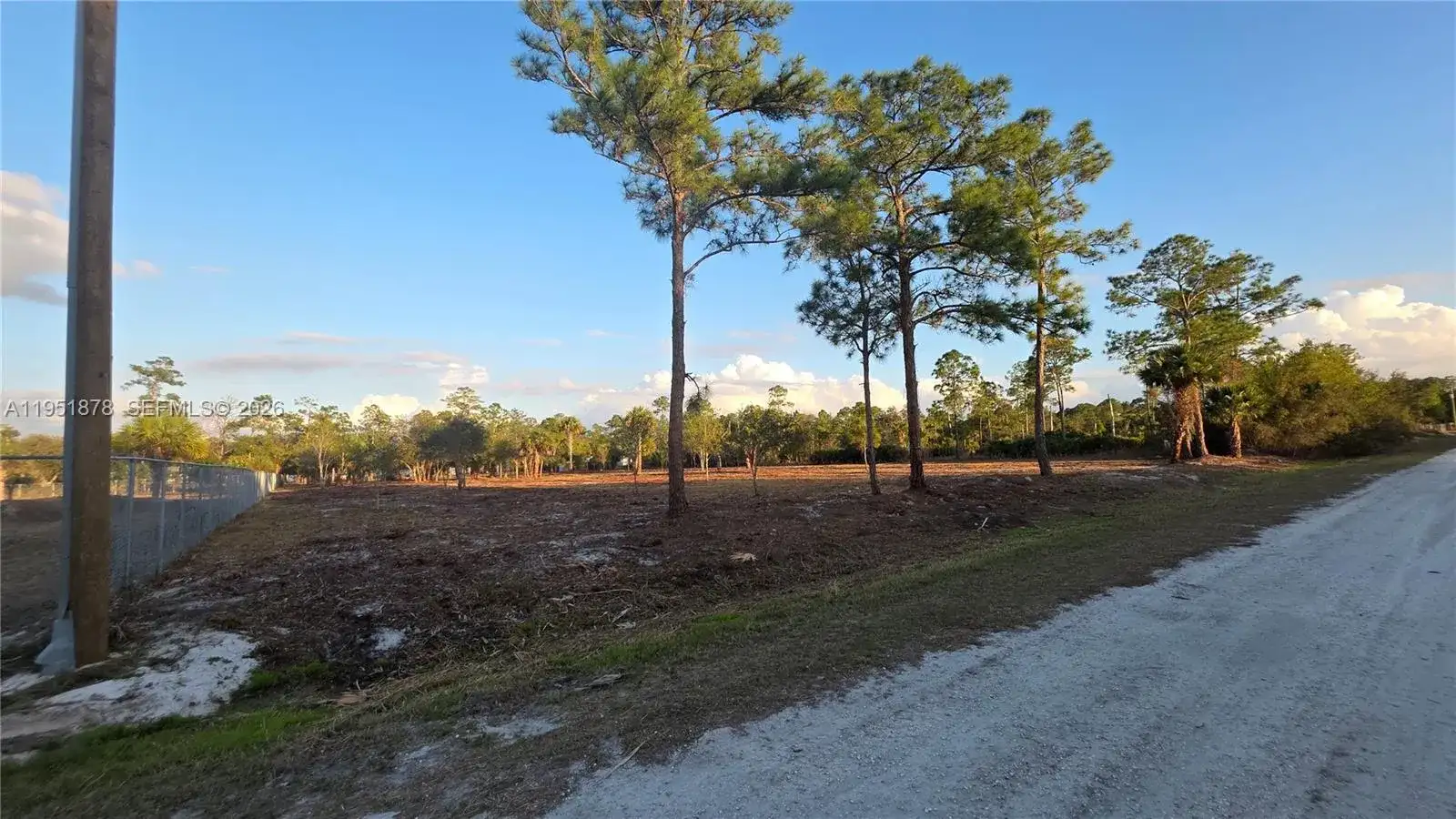 545 S Datil ST, Clewiston FL 33440 photo 3