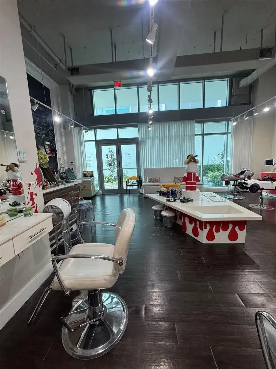 000 NE Confidential, Miami FL 33137 photo 5