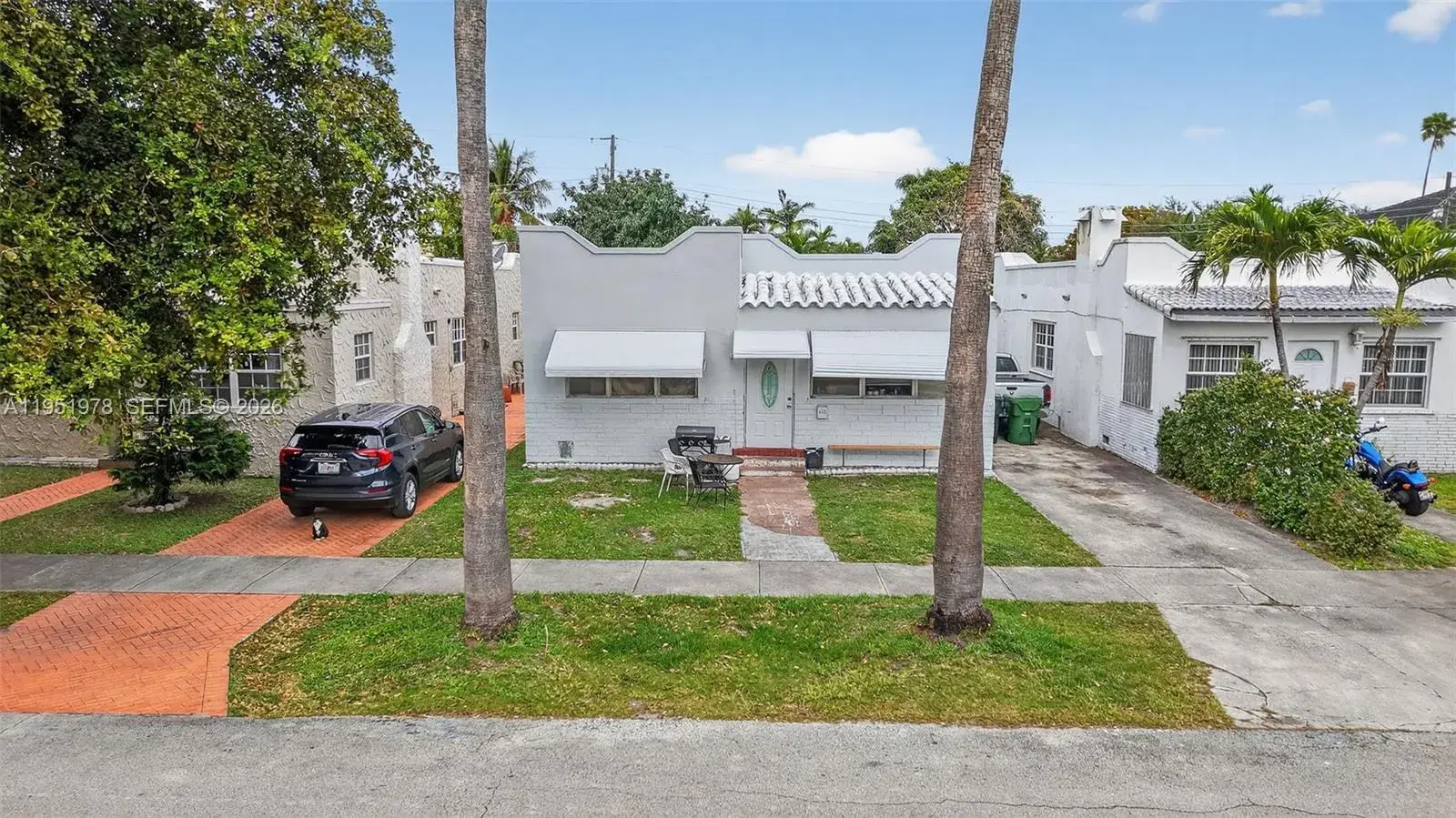 623 NE 4th St, Hallandale Beach FL 33009