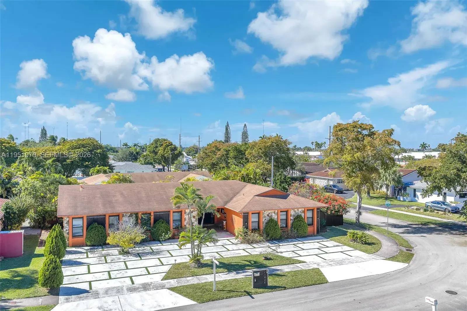 21424 NE 19th Ct, Miami FL 33179