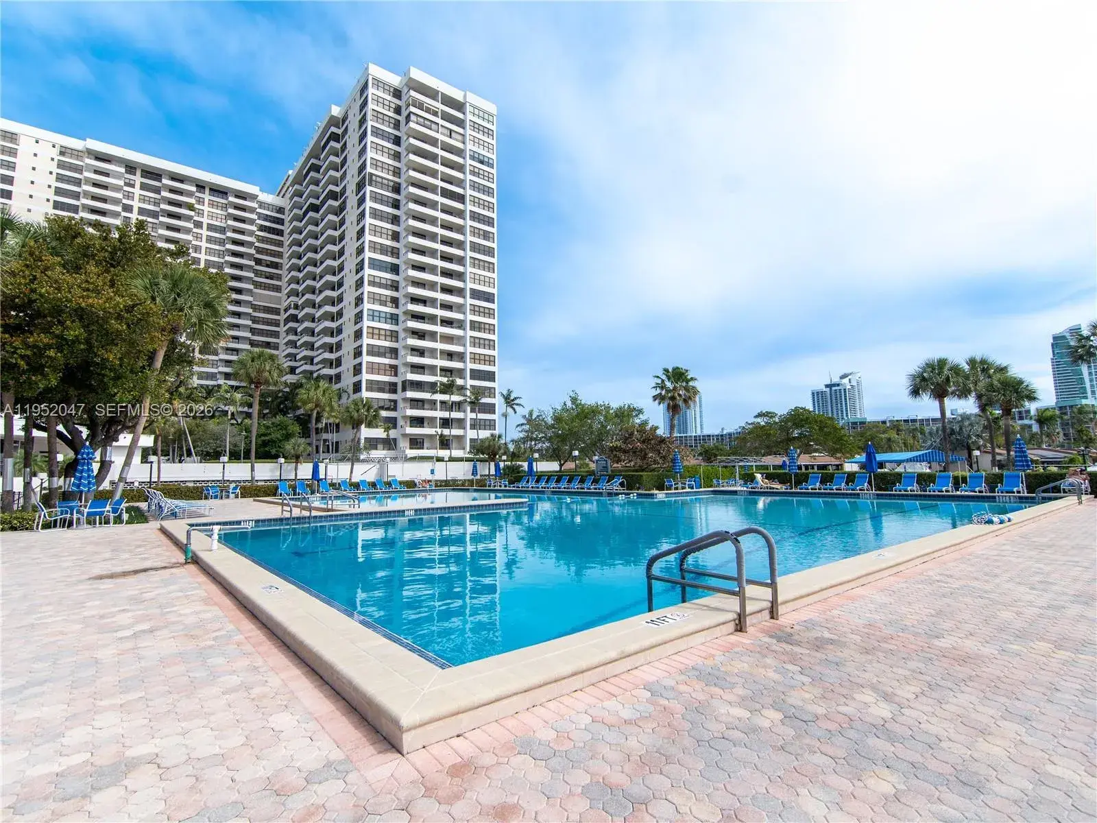 2500 Parkview Dr # 2312, Hallandale Beach FL 33009