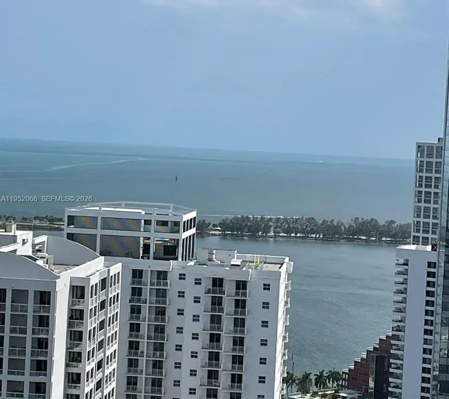 1200 Brickell Bay Dr # 3921, Miami FL 33131