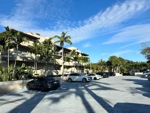 9001 SW 94th St, Miami FL 33176 photo 2