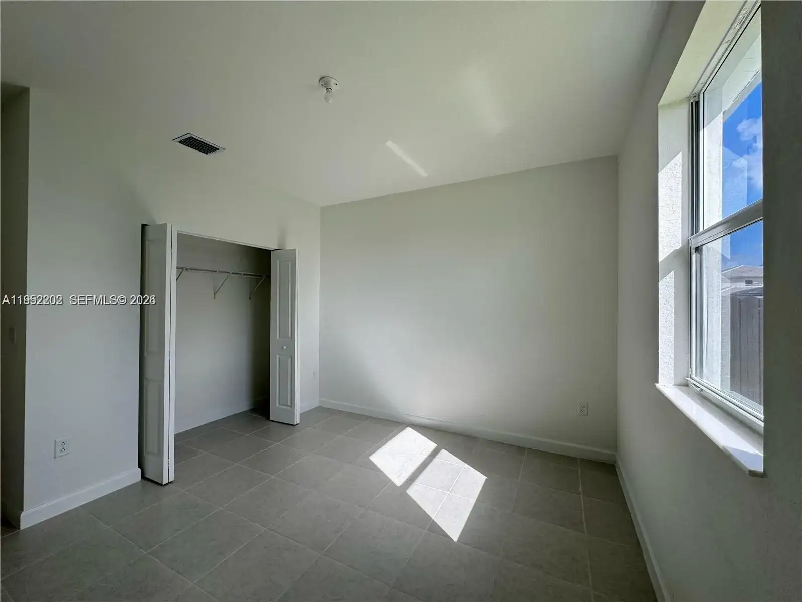 14894 SW 163rd St, Miami FL 33187 photo 5