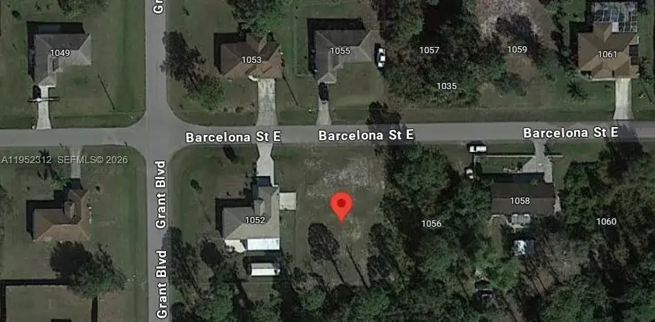 1054 Barcelona ST E, Lehigh Acres FL 33974