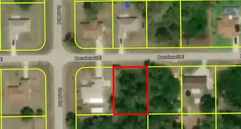 1054 Barcelona ST E, Lehigh Acres FL 33974 photo 4