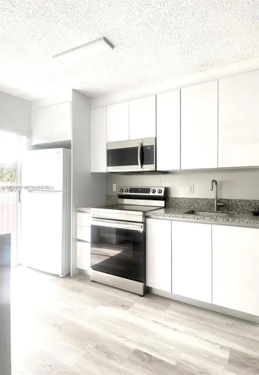 2575 SW 27th Ave # 210, Miami FL 33133 photo 4