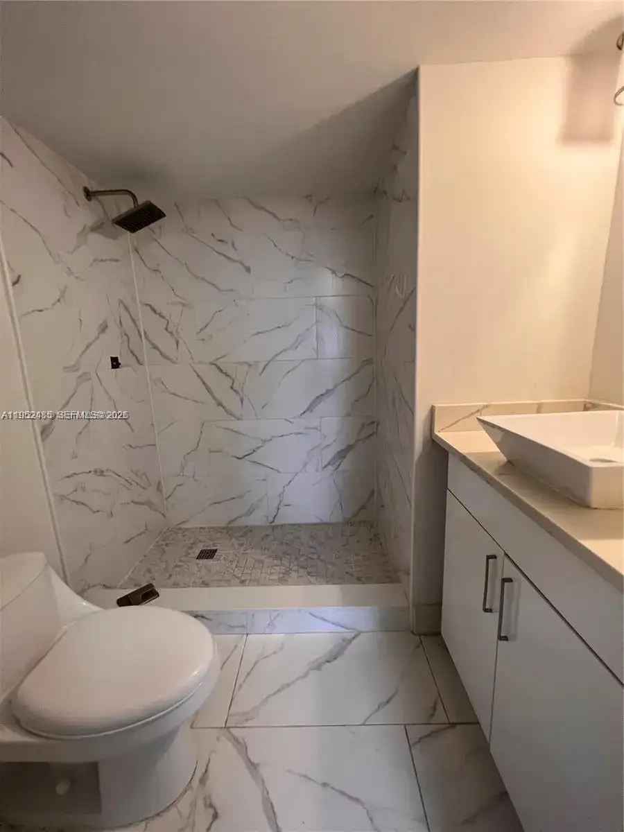 16220 NW 2nd Ave # 511, Miami FL 33169 photo 3