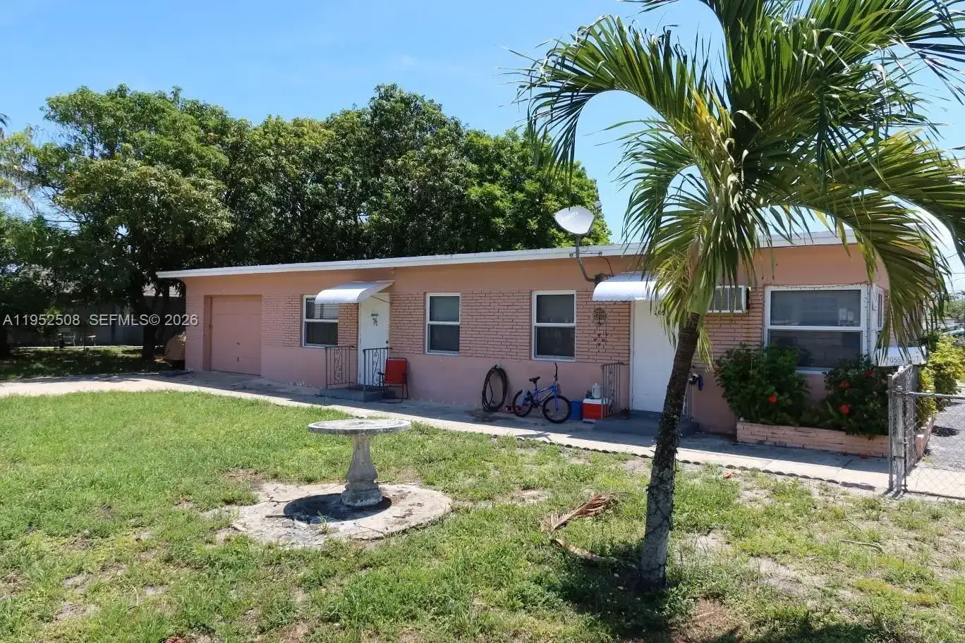 205 SE 10th St, Hallandale Beach FL 33009 photo 4