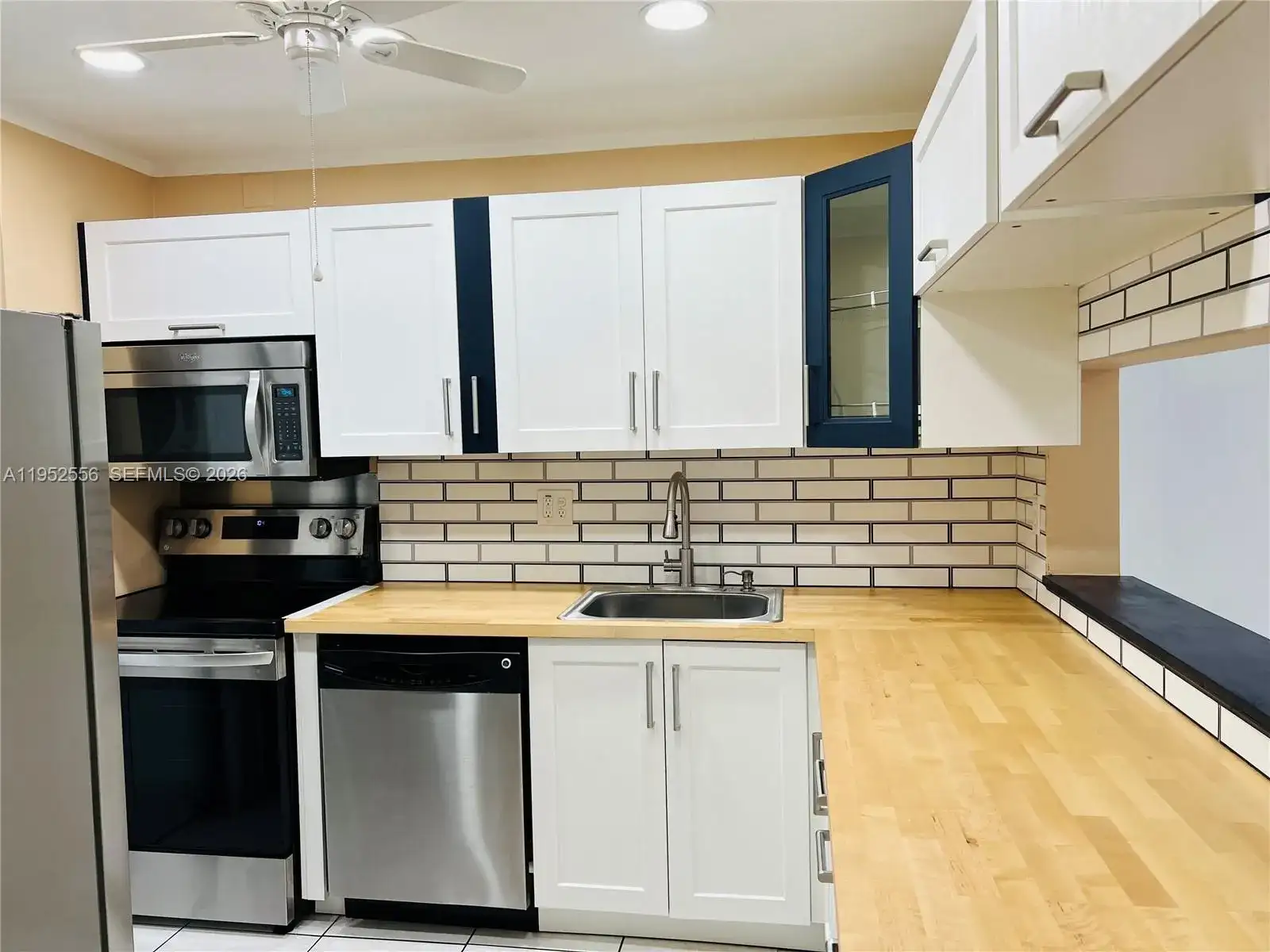 8000 Fairview Dr # 310, Tamarac FL 33321 photo 2