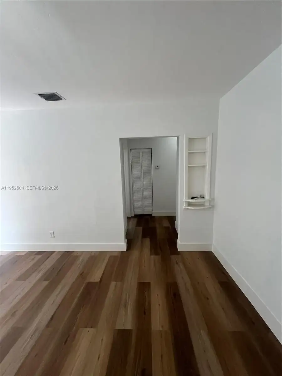 3330 NW 4th St, Miami FL 33125 photo 5