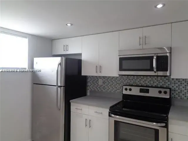 1075 Riverside Dr # 304, Coral Springs FL 33071