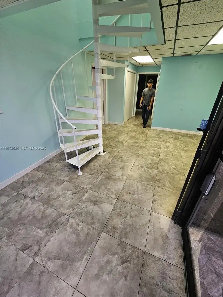 6175 NW 167th St # G18, Hialeah FL 33015 photo 2