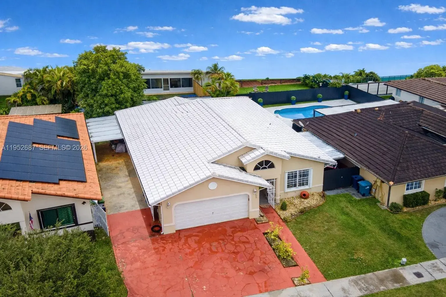 699 NW 134th Pl, Miami FL 33182 photo 2