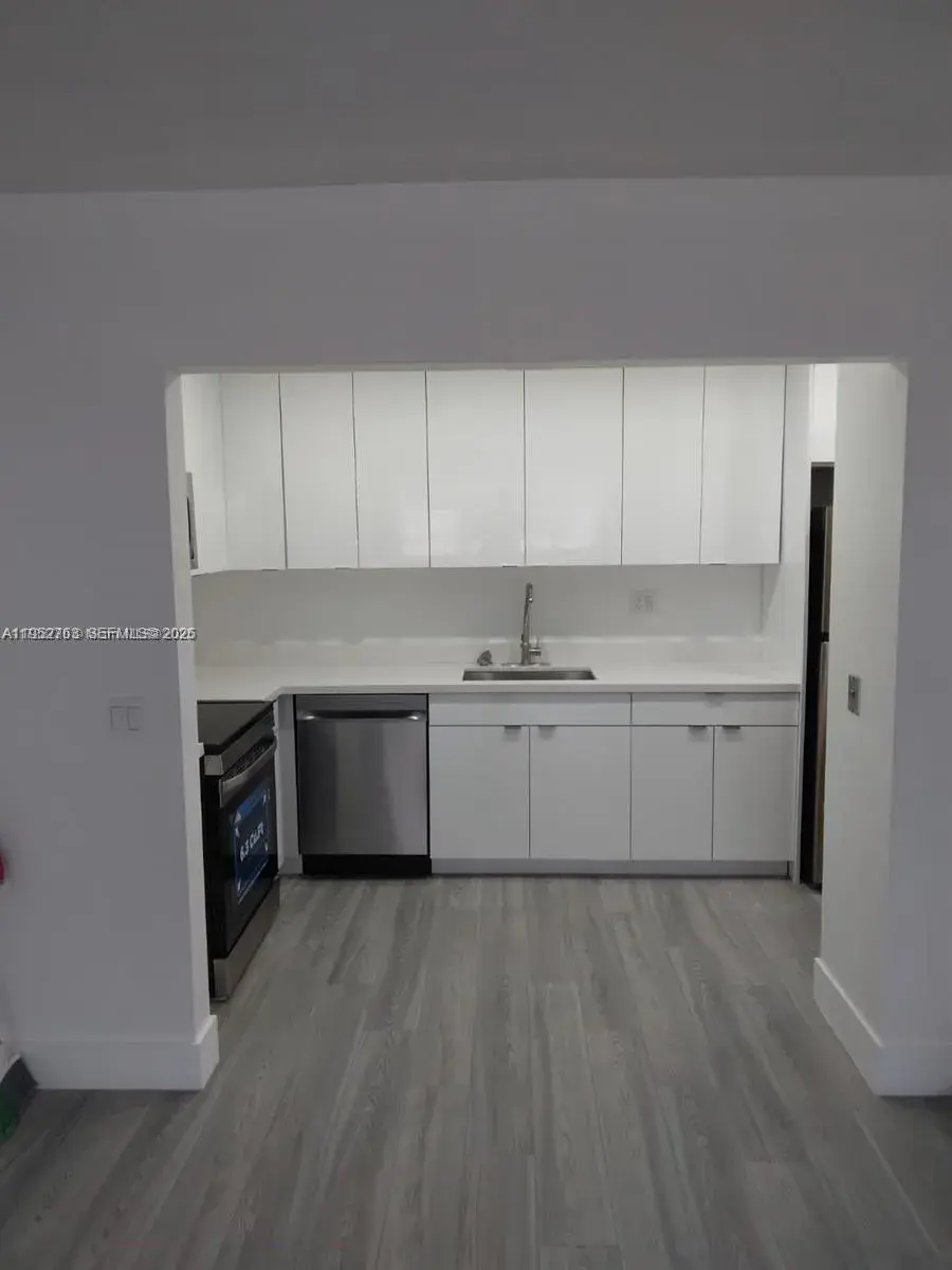 1450 Atlantic Shores Blvd # 105, Hallandale Beach FL 33009