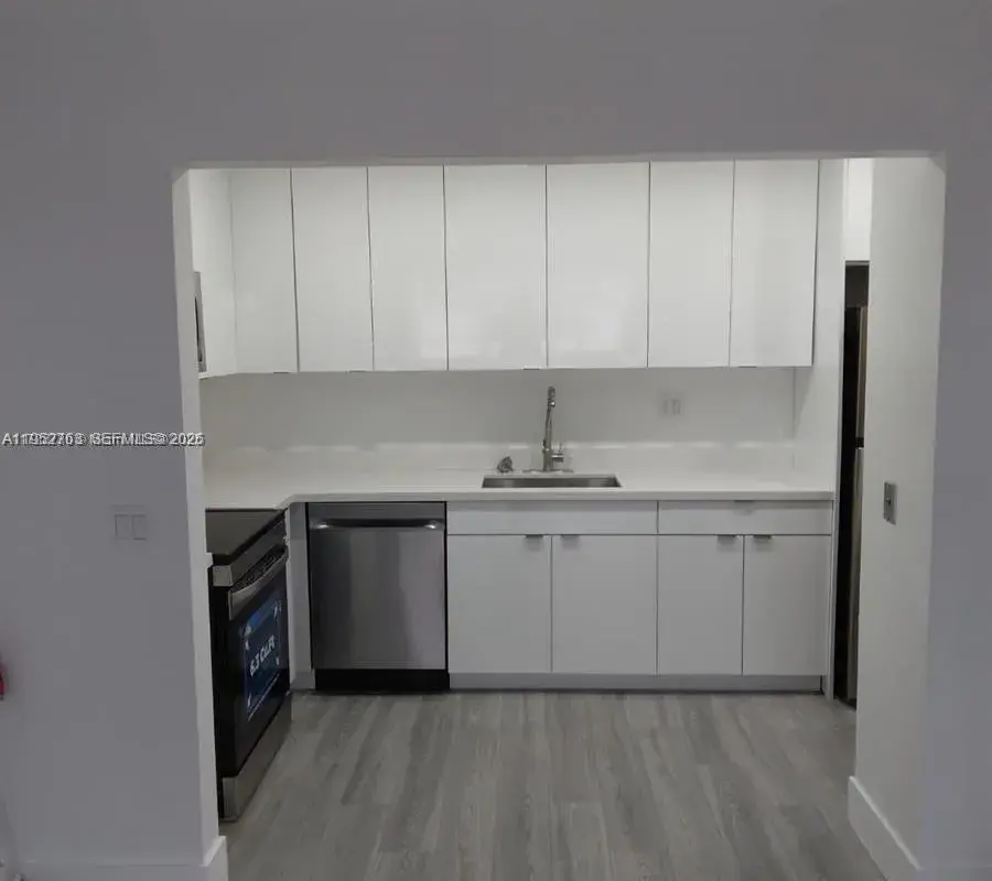 1450 Atlantic Shores Blvd # 105, Hallandale Beach FL 33009