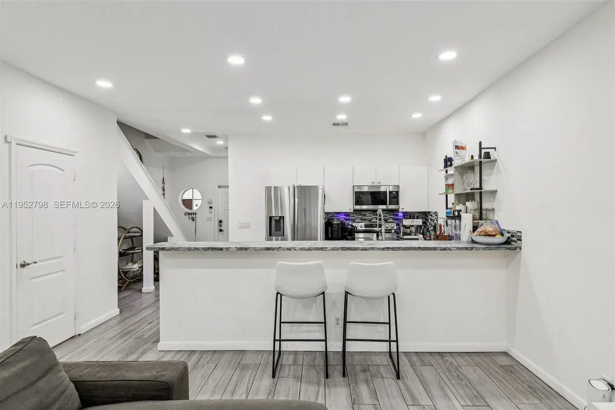 2307 Washington St # 5, Hollywood FL 33020