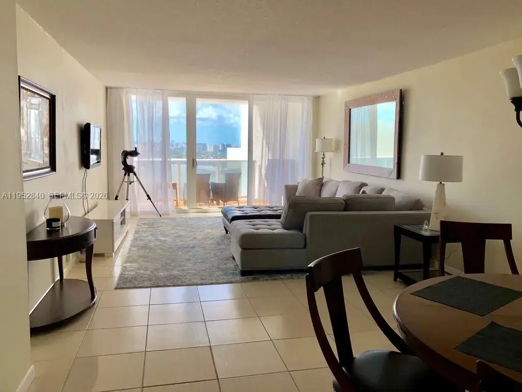 3140 S Ocean Dr # 1901, Hallandale Beach FL 33009