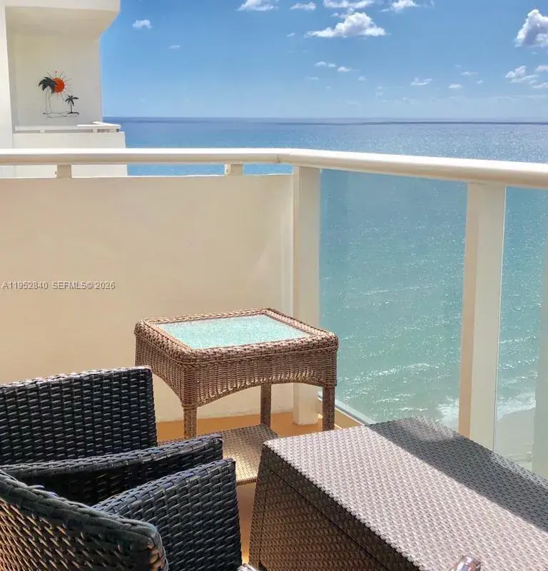 3140 S Ocean Dr # 1901, Hallandale Beach FL 33009