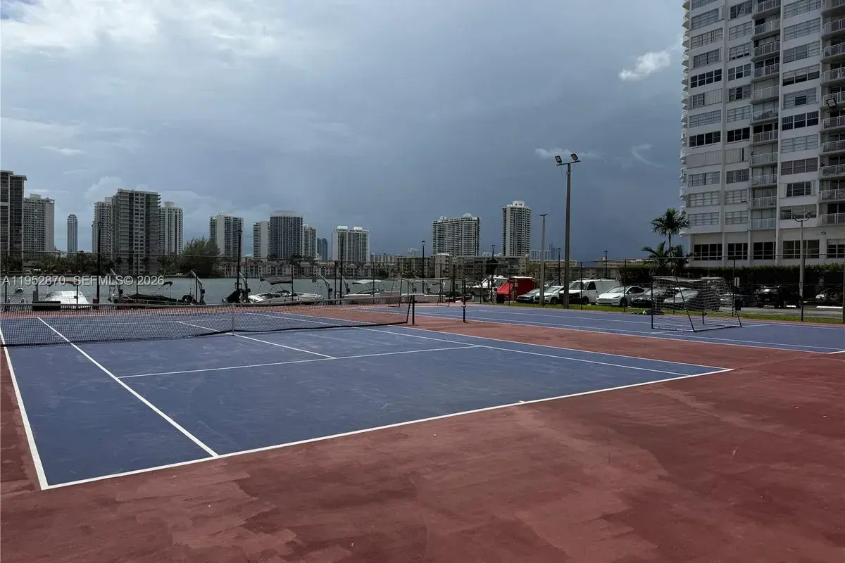 2780 NE 183rd St # 2107, Aventura FL 33160