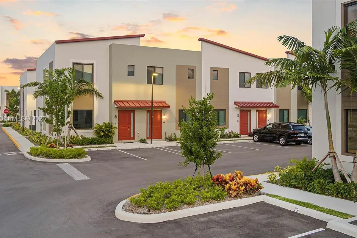 1001 NE 58th St # C, Oakland Park FL 33334