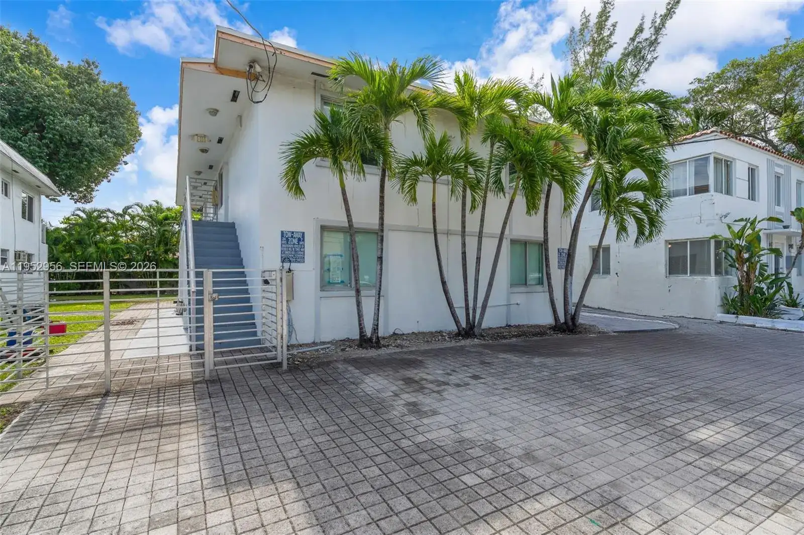 560 NE 63rd St, Miami FL 33138 photo 2