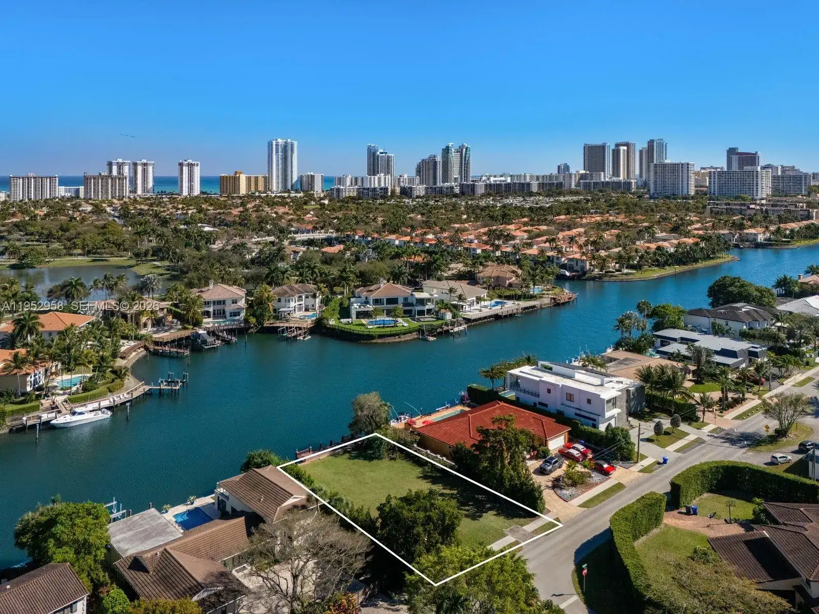 1101 Diplomat Pkwy, Hollywood FL 33019 photo 2
