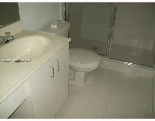 3300 NE 192nd St # 914, Aventura FL 33180