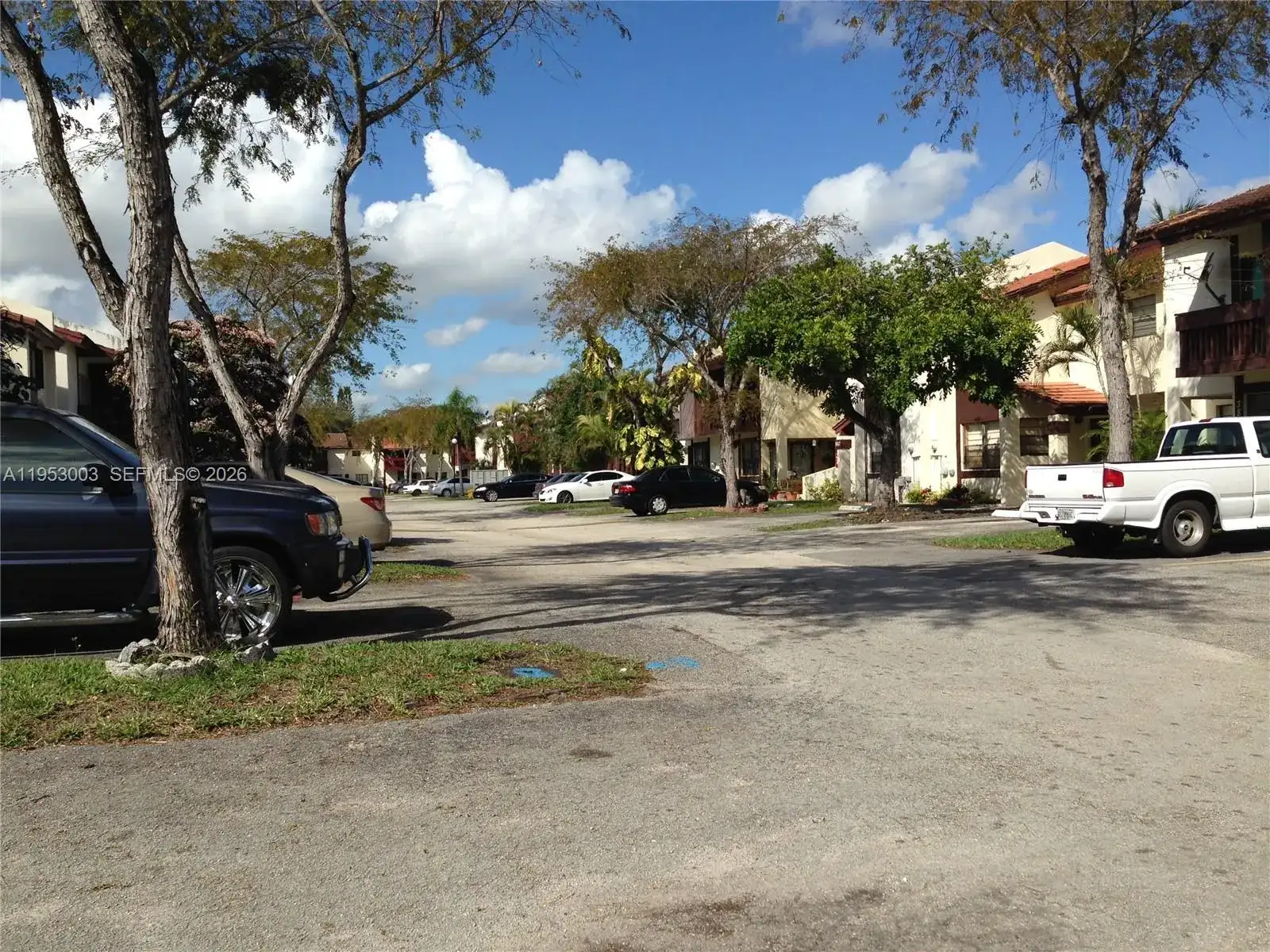 3864 SW 52nd Ave # 3864, Pembroke Park FL 33023 photo 2