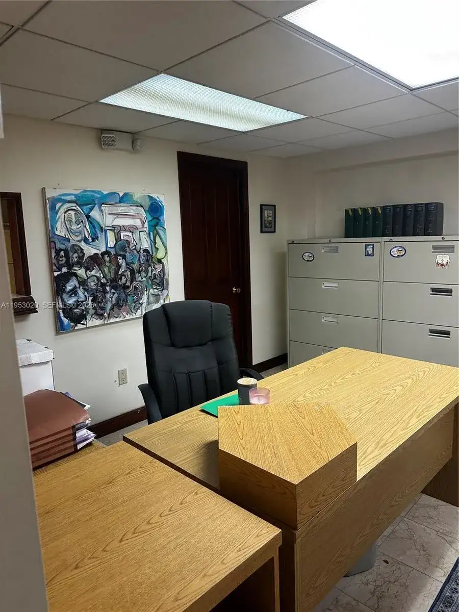 1105 SW 87th Ave, Miami FL 33174 photo 3