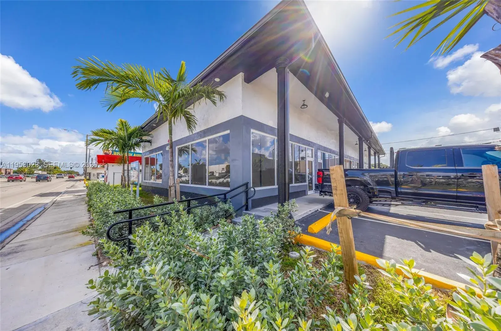 4030 Pembroke Rd, Hollywood FL 33021