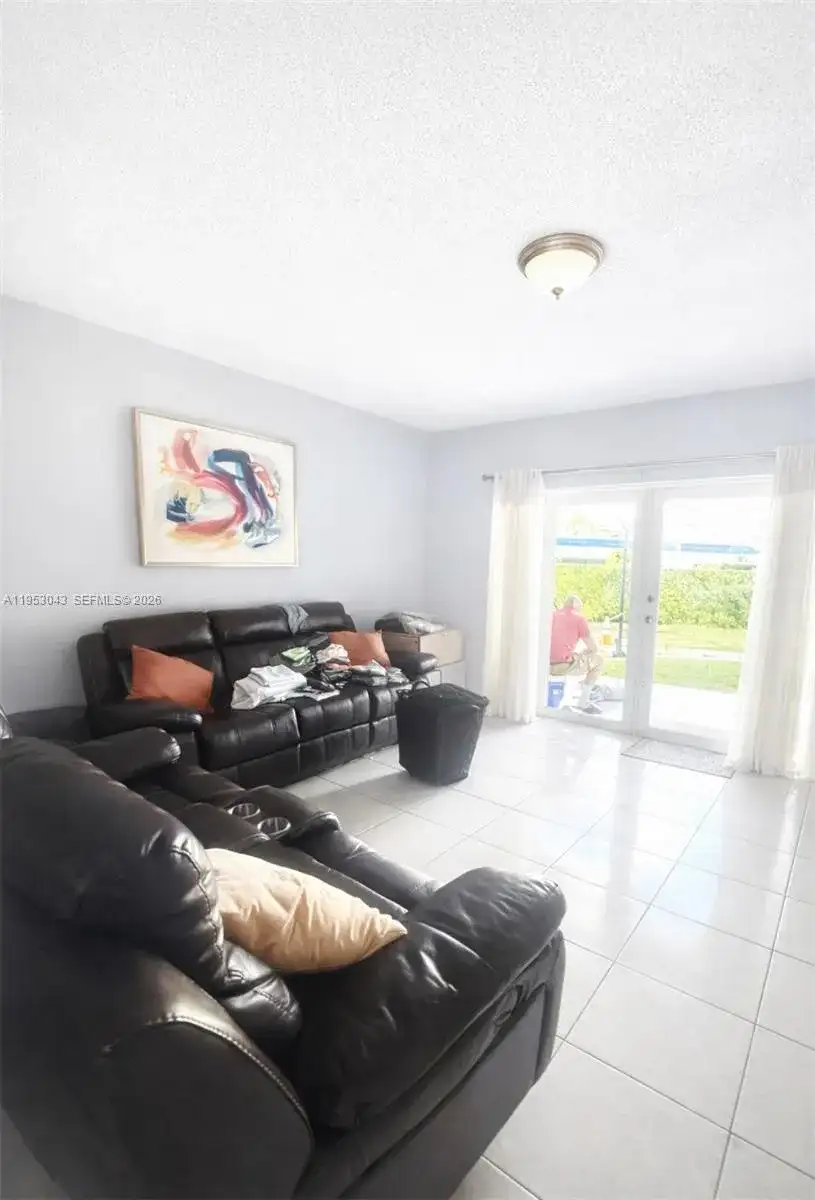 13715 Kendale Lakes Cir # 116, Miami FL 33183 photo 3