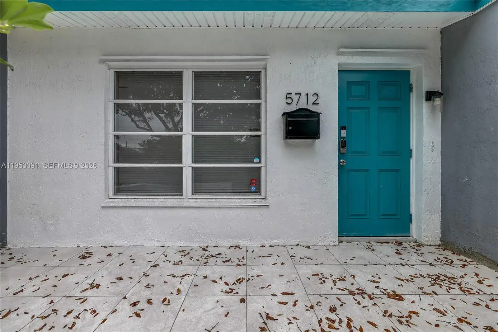 5712 Monroe St, Hollywood FL 33023 photo 4