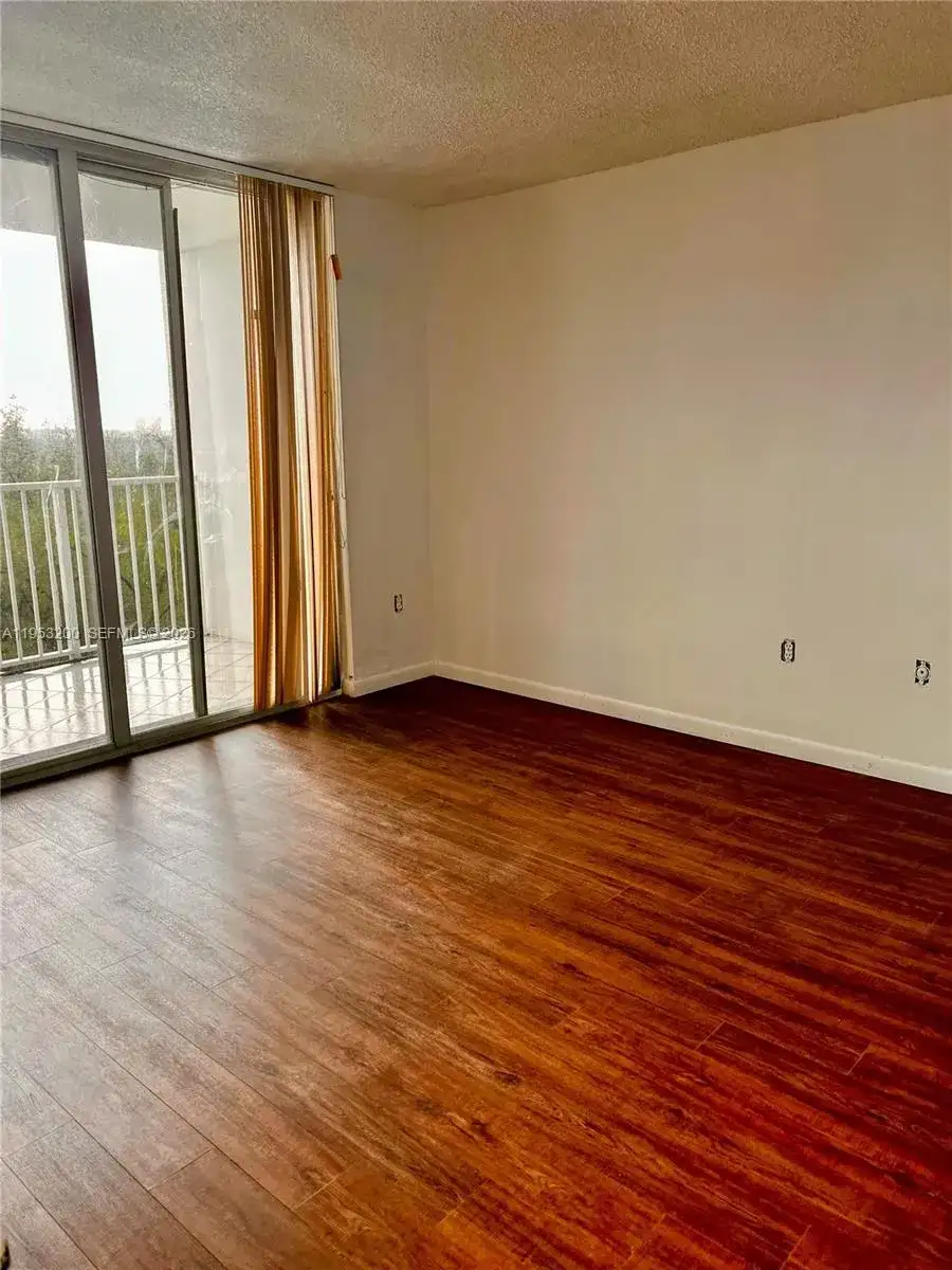 1300 NE Miami Gardens Dr # 1001E, Miami FL 33179 photo 3