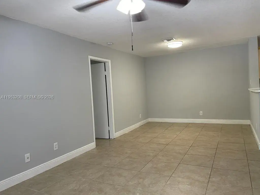 11277 W Atlantic Blvd # 205, Coral Springs FL 33071