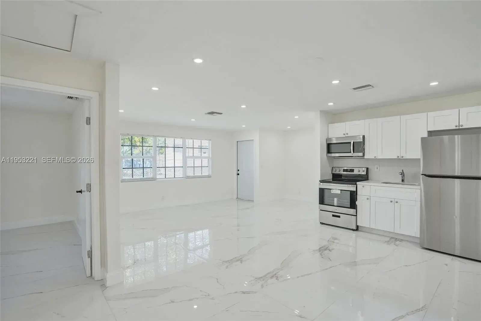 812 13th St, West Palm Beach FL 33401