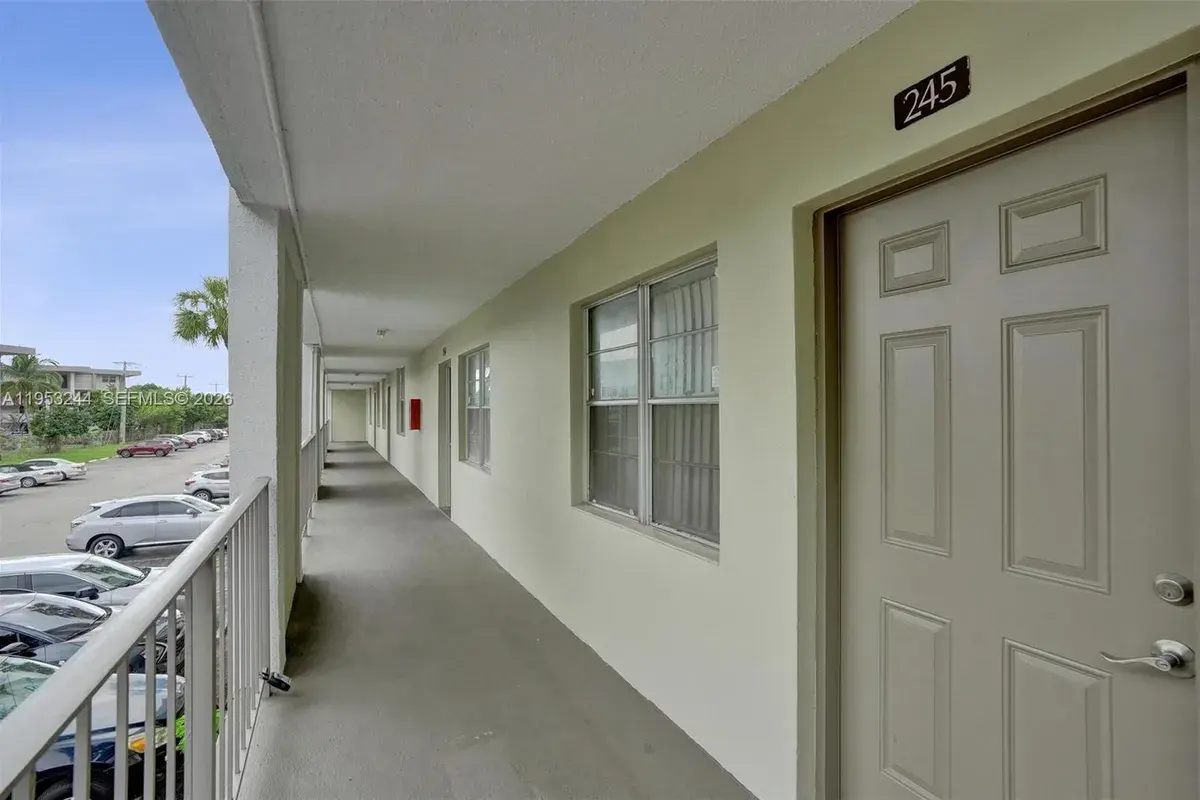 2999 NW 48th Ave # 245, Lauderdale Lakes FL 33313