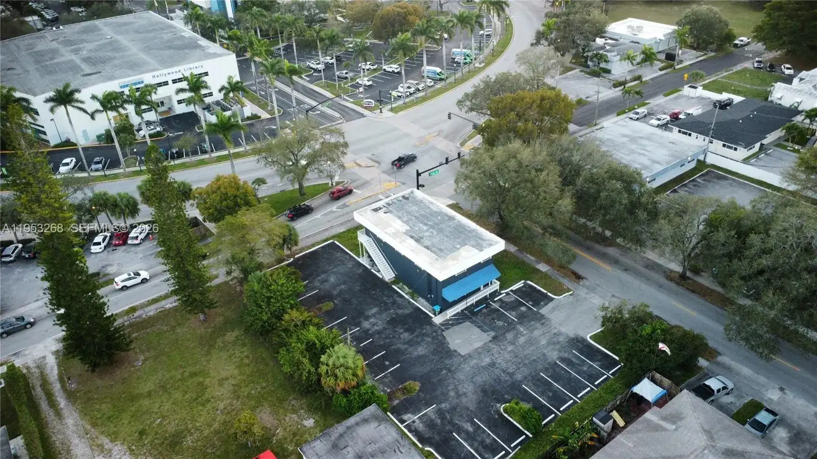 2555 Polk St, Hollywood FL 33020 photo 4