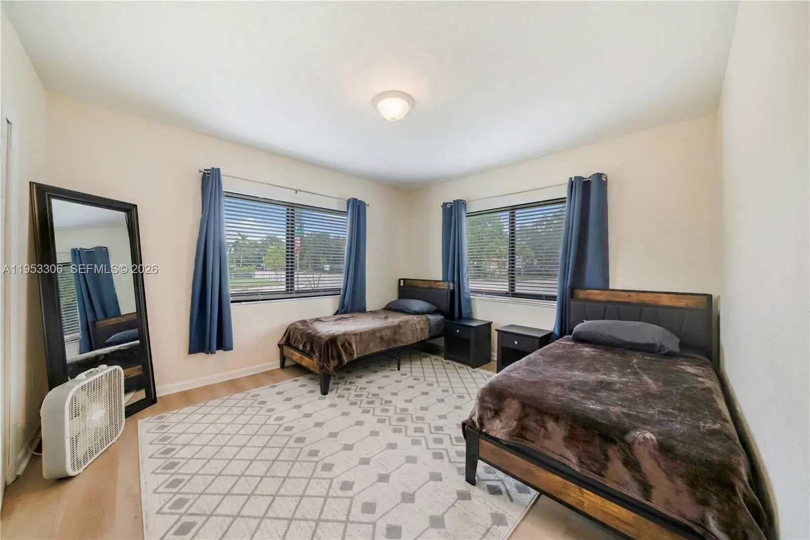 2 NW 47th St # 2, Miami FL 33127