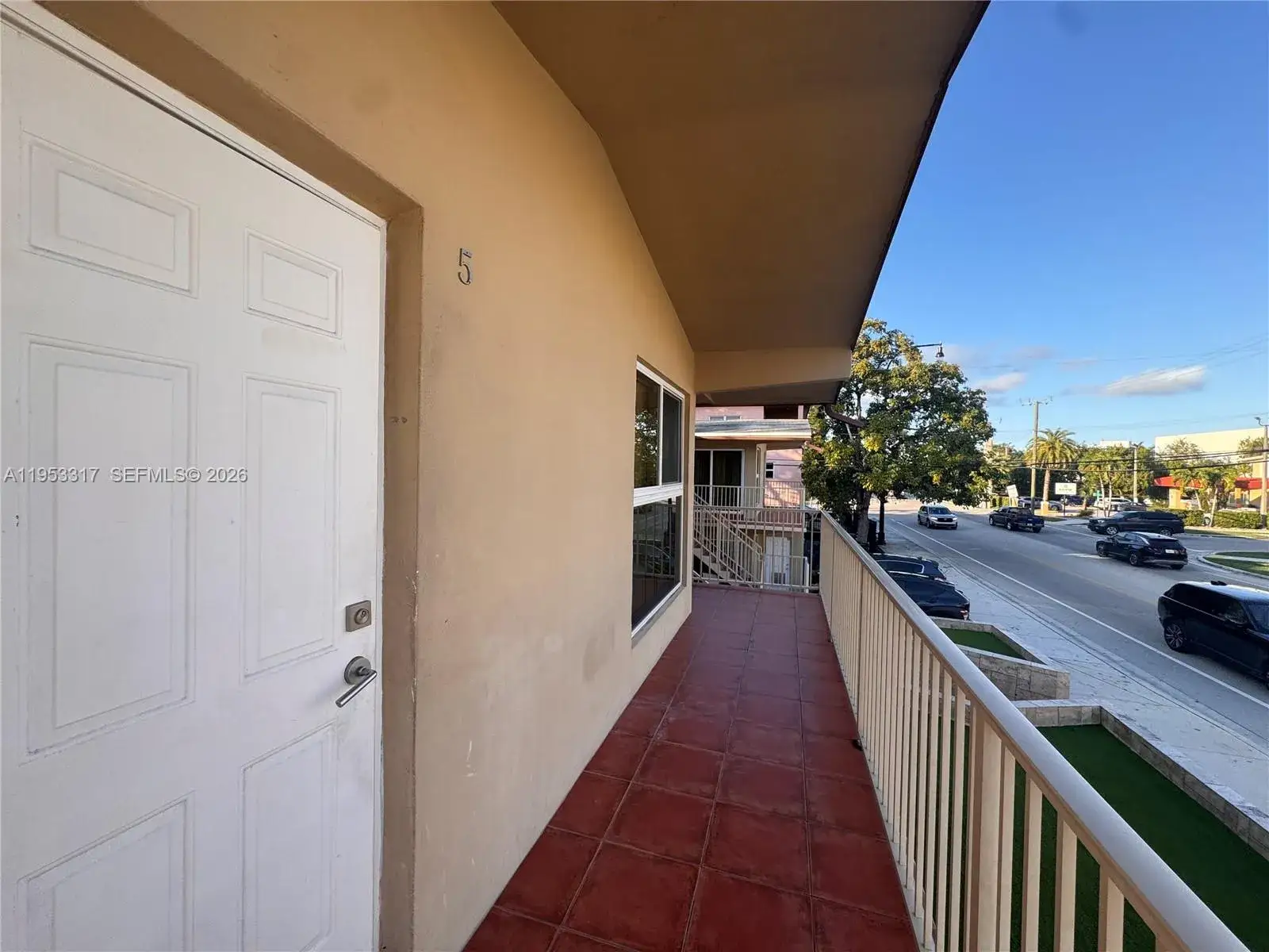 1595 NE 125th St # 6, North Miami FL 33161