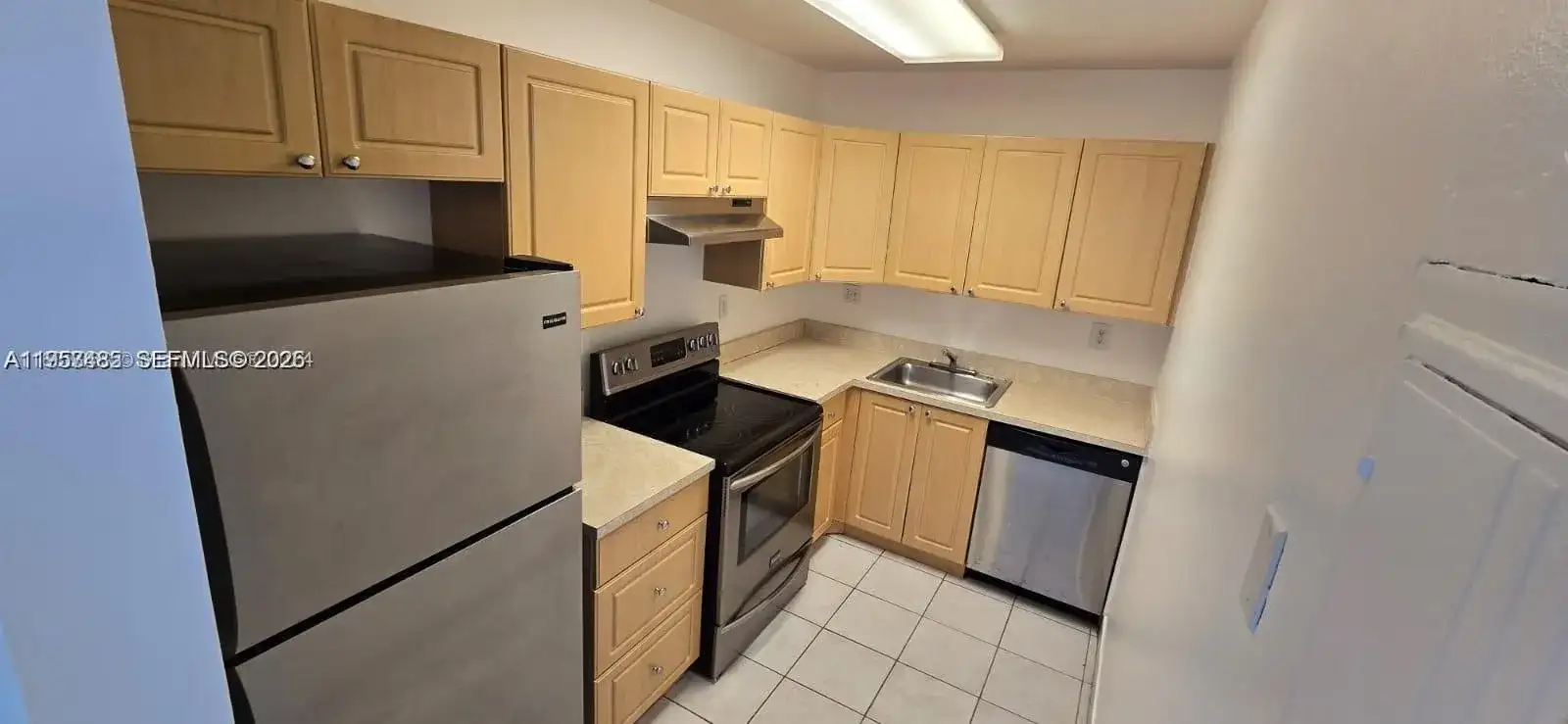 405 S Pine Island Rd # 202D, Plantation FL 33324 photo 2