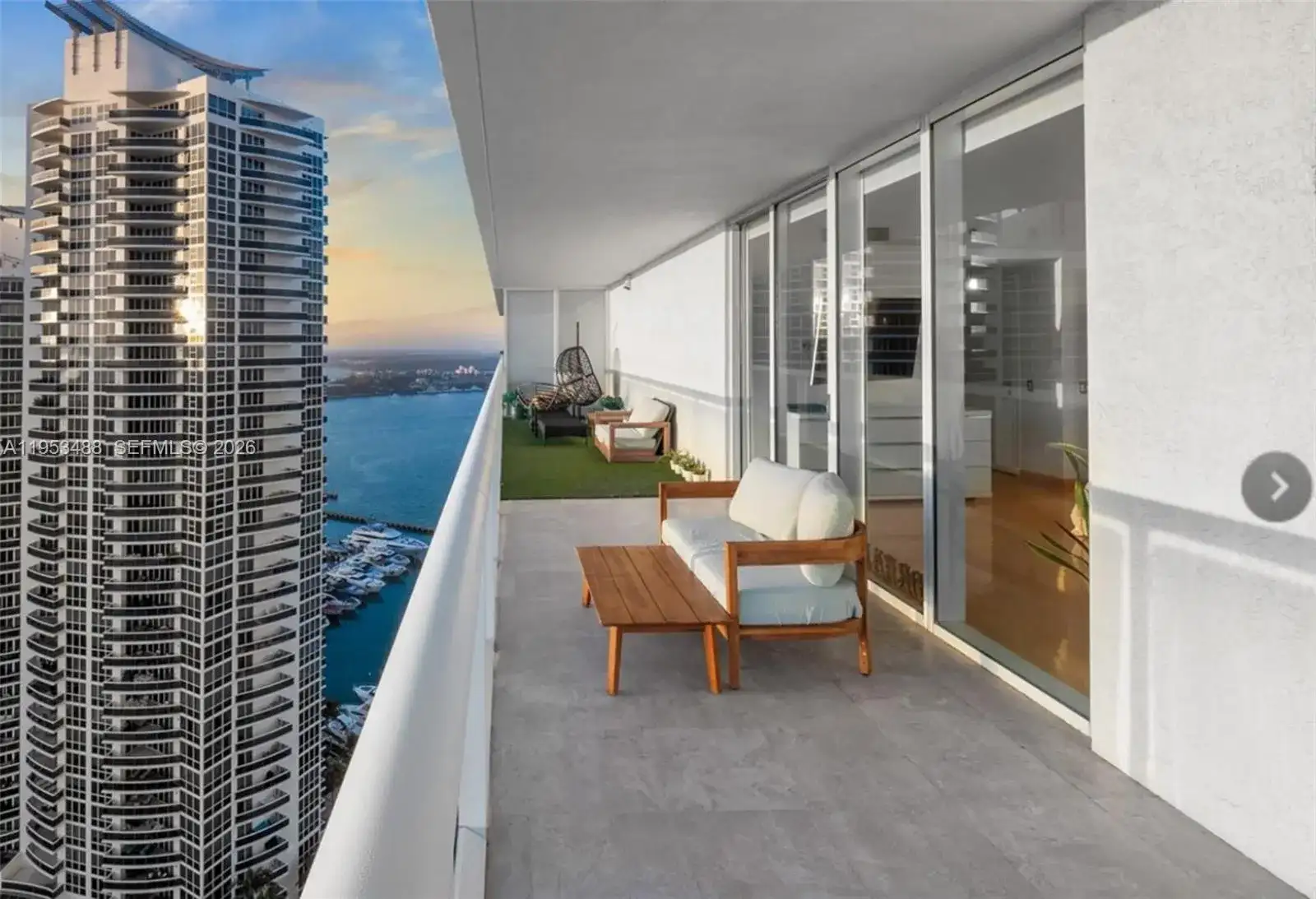 450 Alton Rd # 2810, Miami Beach FL 33139 photo 4
