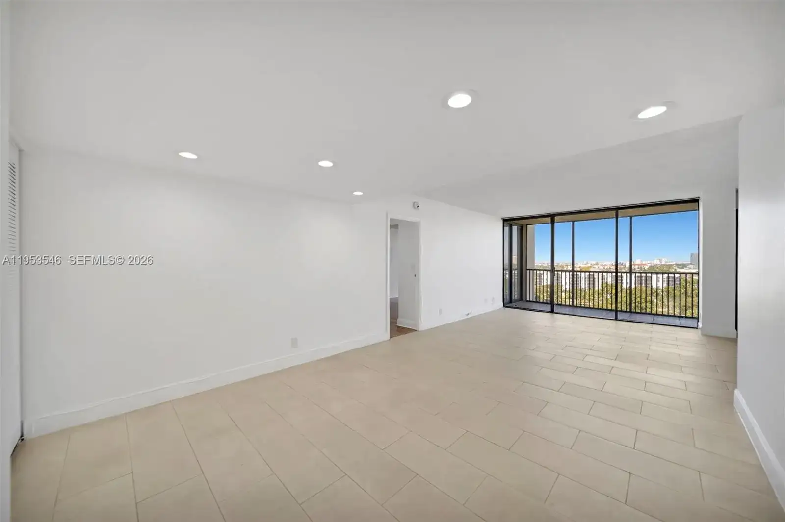20379 W Country Club Dr # 1232, Aventura FL 33180 photo 3