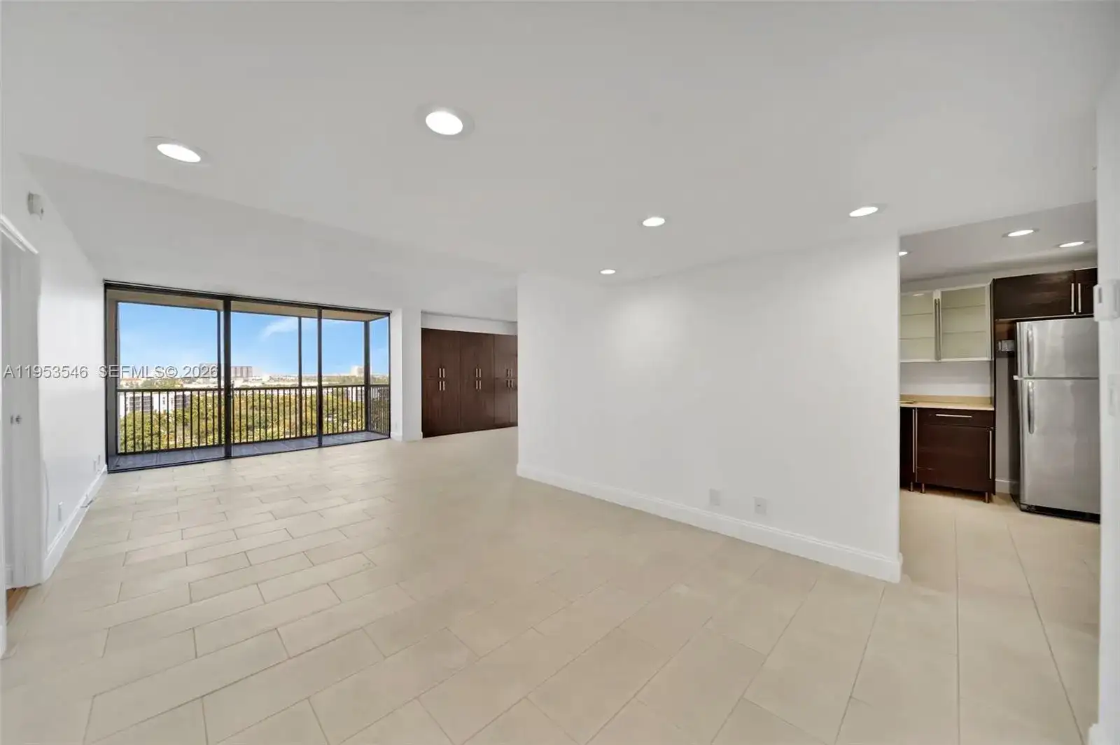 20379 W Country Club Dr # 1232, Aventura FL 33180 photo 5