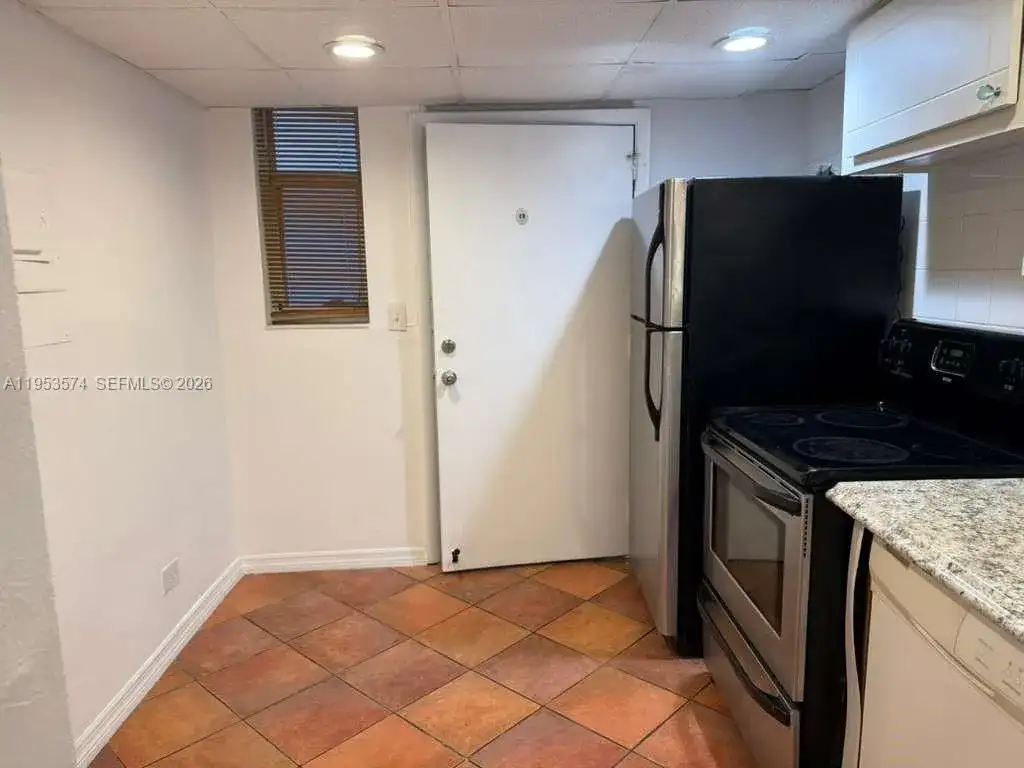 3660 NE 166TH ST # 609, North Miami Beach FL 33160 photo 4