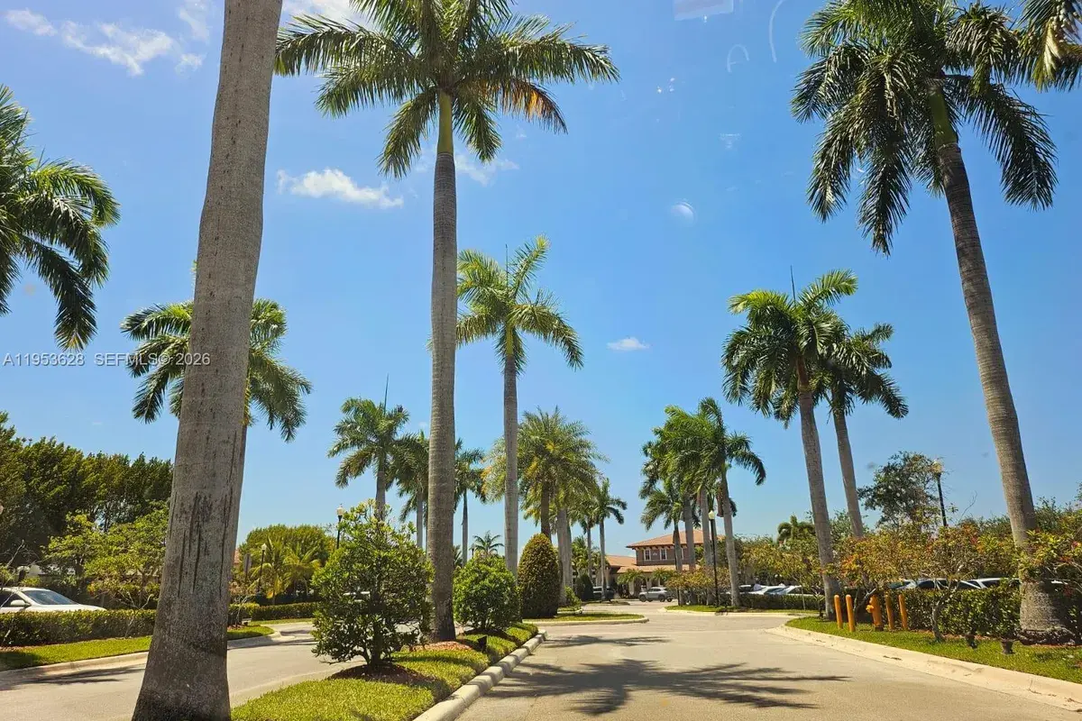 22526 SW 89th Pl, Cutler Bay FL 33190