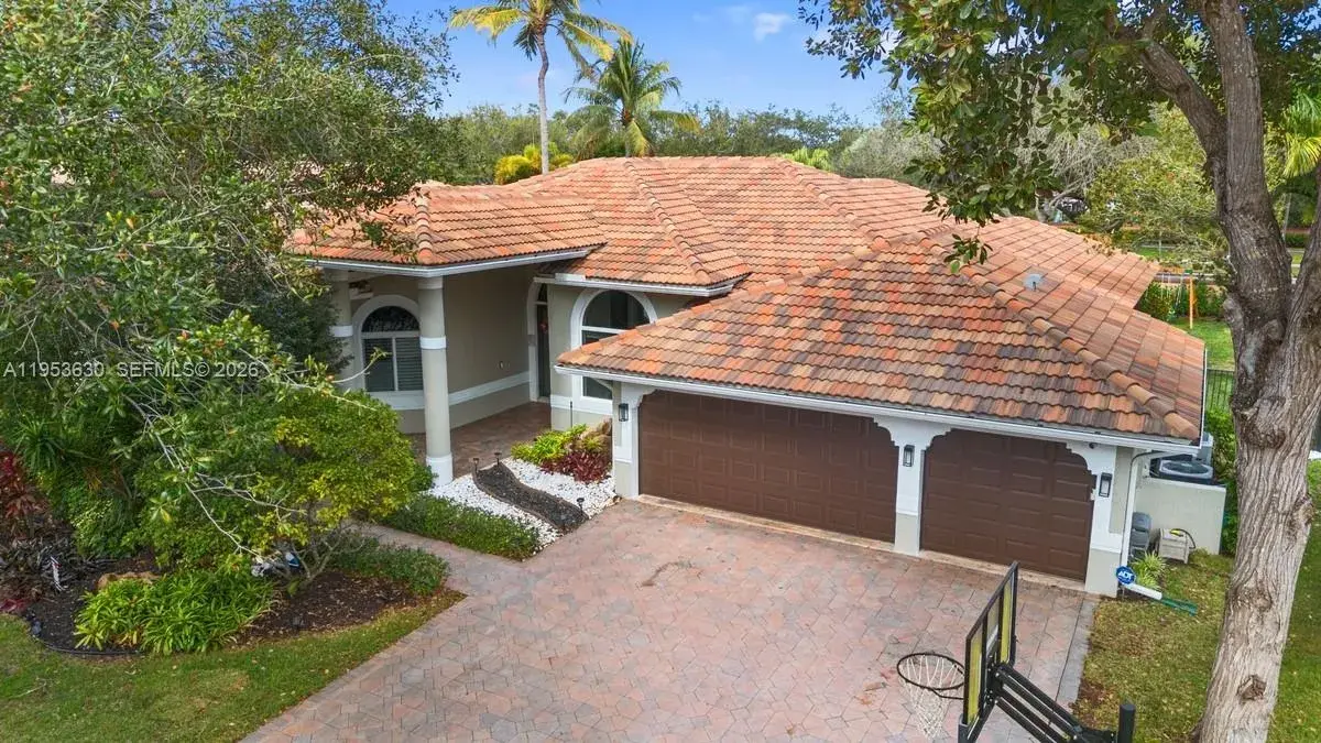 12123 NW 10th Mnr, Coral Springs FL 33071