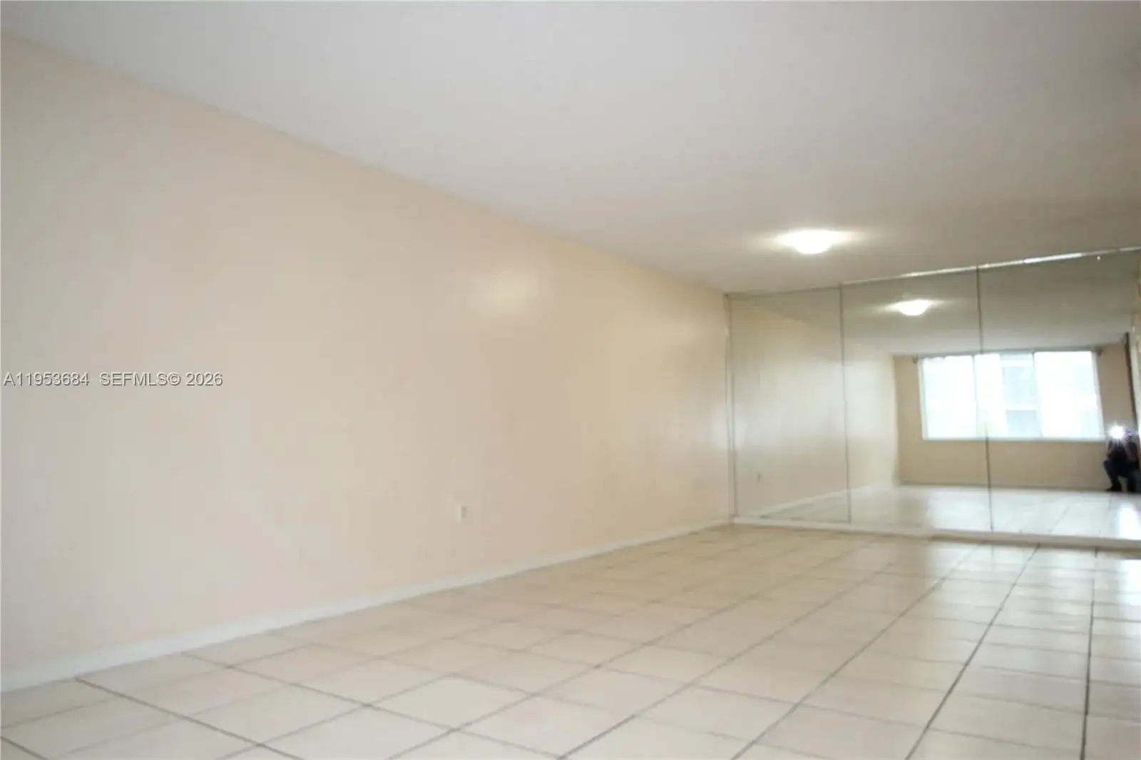 17890 W Dixie Hwy 308 Hwy # 308, North Miami Beach FL 33160 photo 3