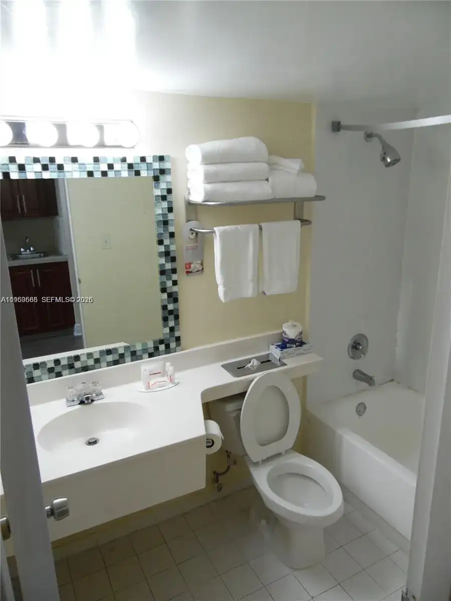 19201 Collins Ave # 243, Sunny Isles Beach FL 33160 photo 5