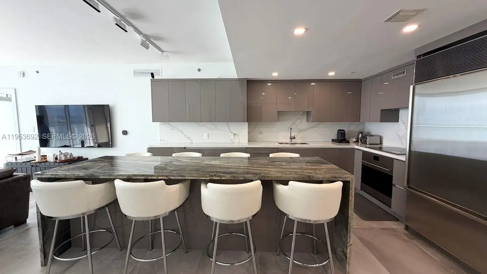 465 Brickell Ave # 5603, Miami FL 33131 photo 5